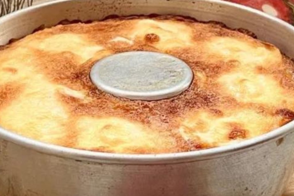 Delicioso bolo sem farinha de trigo: úmido, fofo, fácil de fazer e ótimo para servir no café! - Receitas De Ouro