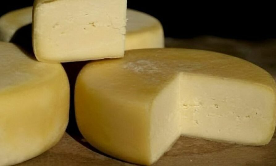 Queijo Colonial Caseiro - RECEITAS DE MÃE - Receitas De Ouro