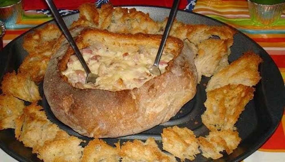 Pão recheado com queijo e bacon: uma receita deliciosa - Receitas De Ouro
