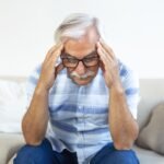 Tontura e Enjoo em Idosos: Desvendando as Causas Ocultas e Soluções Naturais 5898a99c-3e5c-41cc-9c75-45ec18d92383