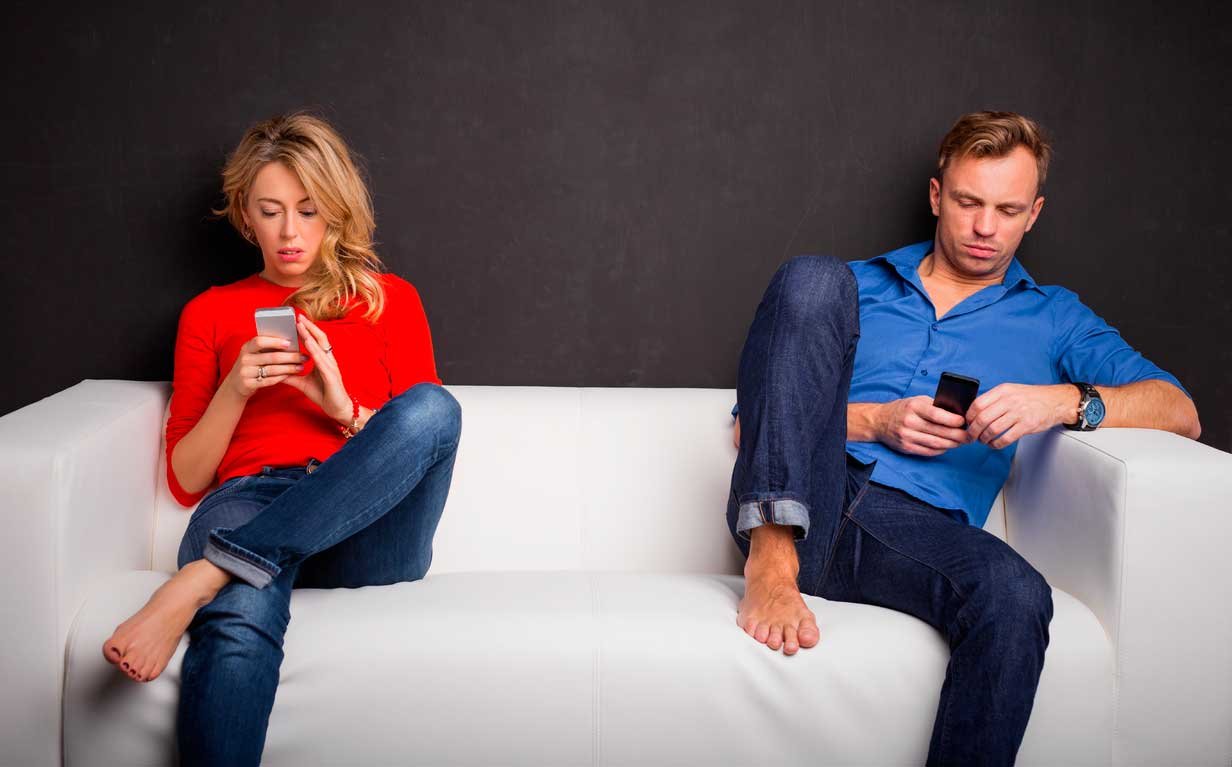 Ele(a) Não Posta Fotos Nossas? Decifrando o Comportamento Digital no Relacionamento