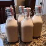 Licor Cremoso de Natal Caseiro: Seu Brinde Perfeito! b814ec6b-2e42-4c4e-b34d-c93c464cfcf4