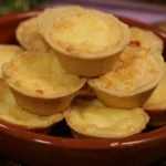 Empada de Queijo Cremosa: O Segredo para um Lanche Perfeito e Fácil de Fazer f8a2ef22-c9d3-4e27-b80d-8bbe9166e943